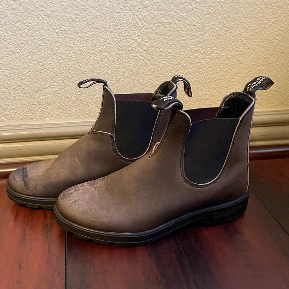 Brown Blundstone Chelsea Boots